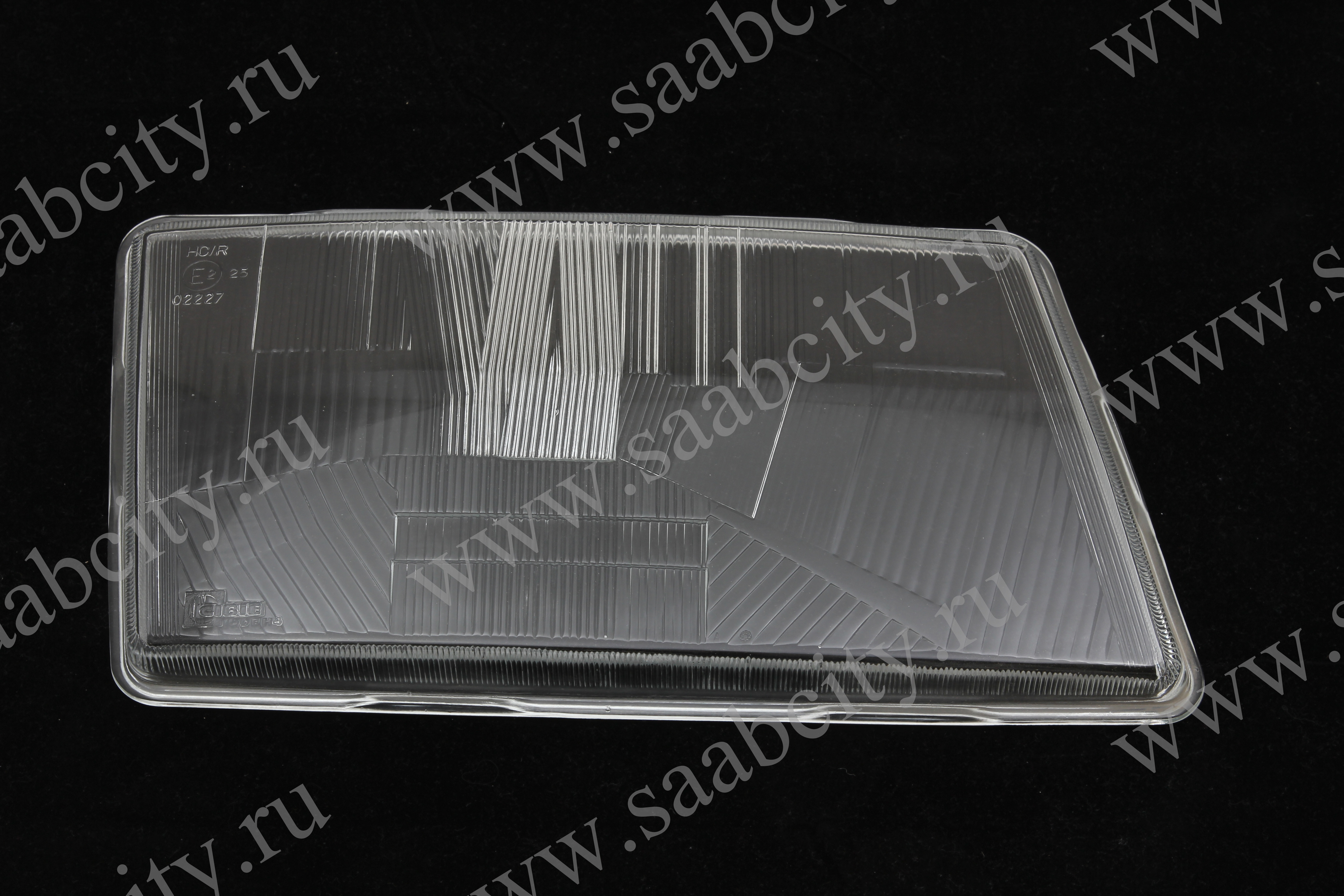 Стекло фары правое SAAB 9000 CС  1985-1990 г.в.