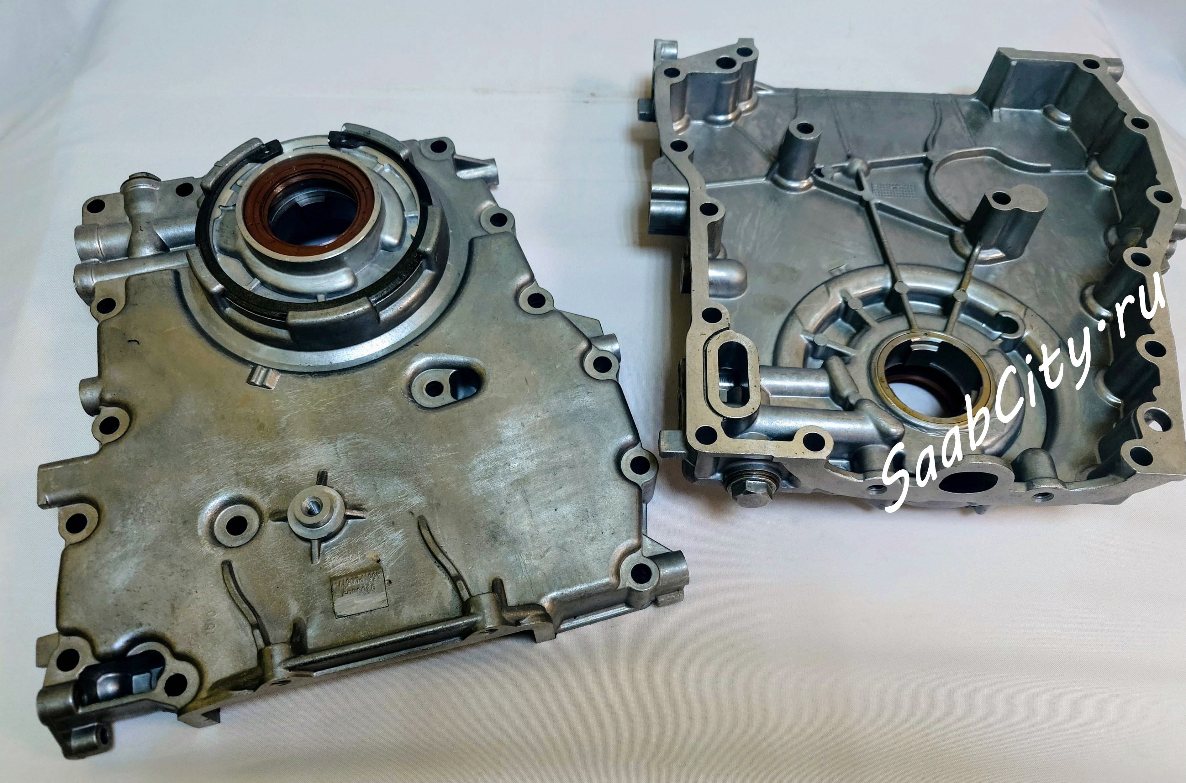 Крышка двигателя передняя ВСБОРЕ  с масляным насосом SAAB 9-5 B205; B235; SAAB 9-3 OG 1998-2003г.в. ; SAAB 900 NG после №двигателя V088653>> (КНР по лицензии GM)